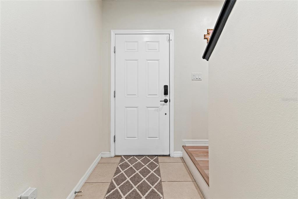 Single Family Residence in Land O Lakes - Photo 7