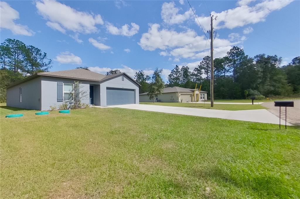 Single Family Residence in Citrus Springs - Photo 2