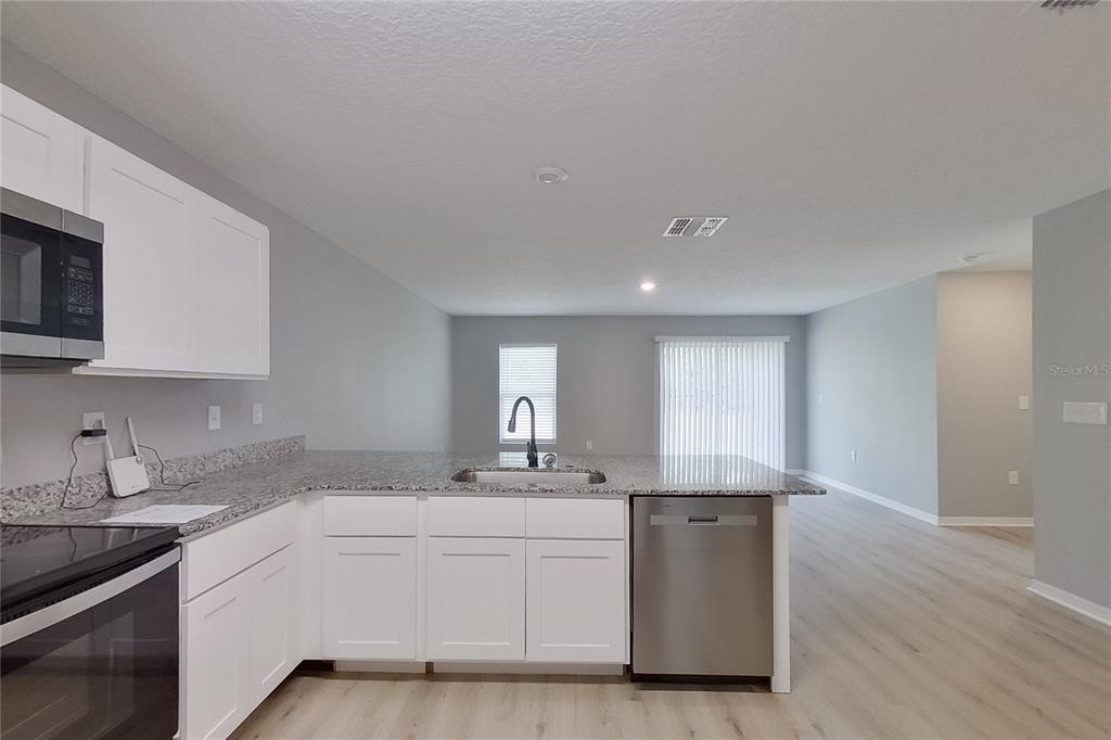 Single Family Residence in Citrus Springs - Photo 3