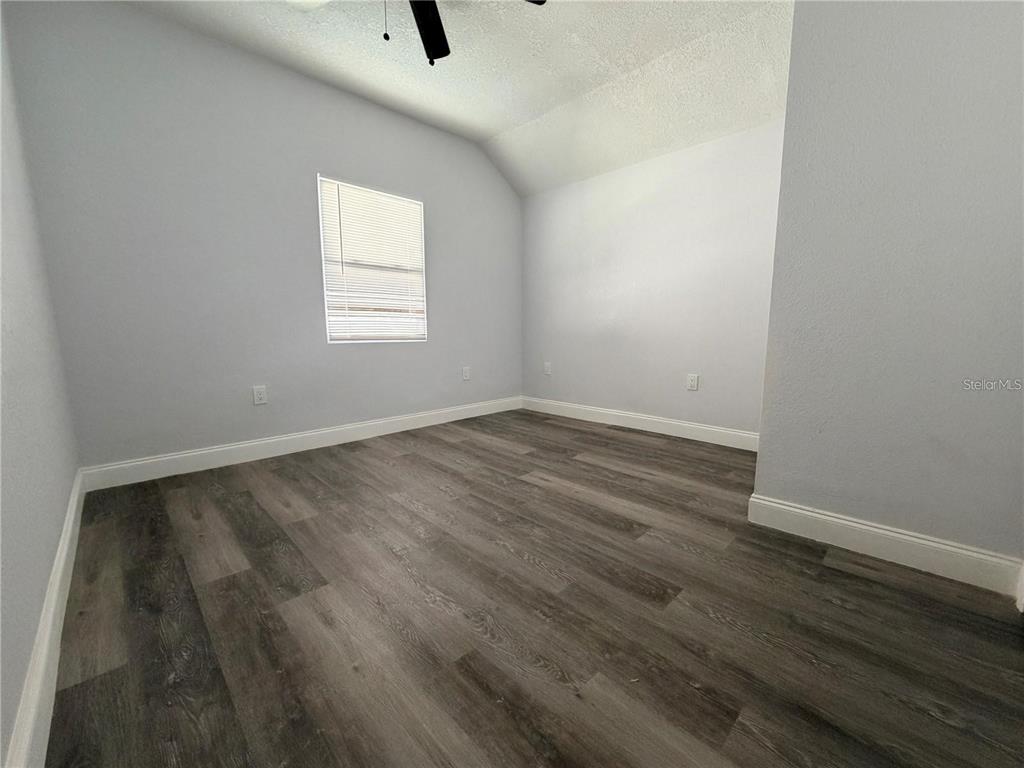 Single Family Residence in Tampa - Photo 10